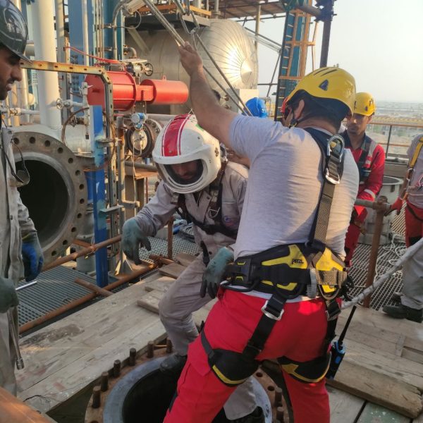 دستگاه محاغظت از جان جهت ورود به فضای بسته